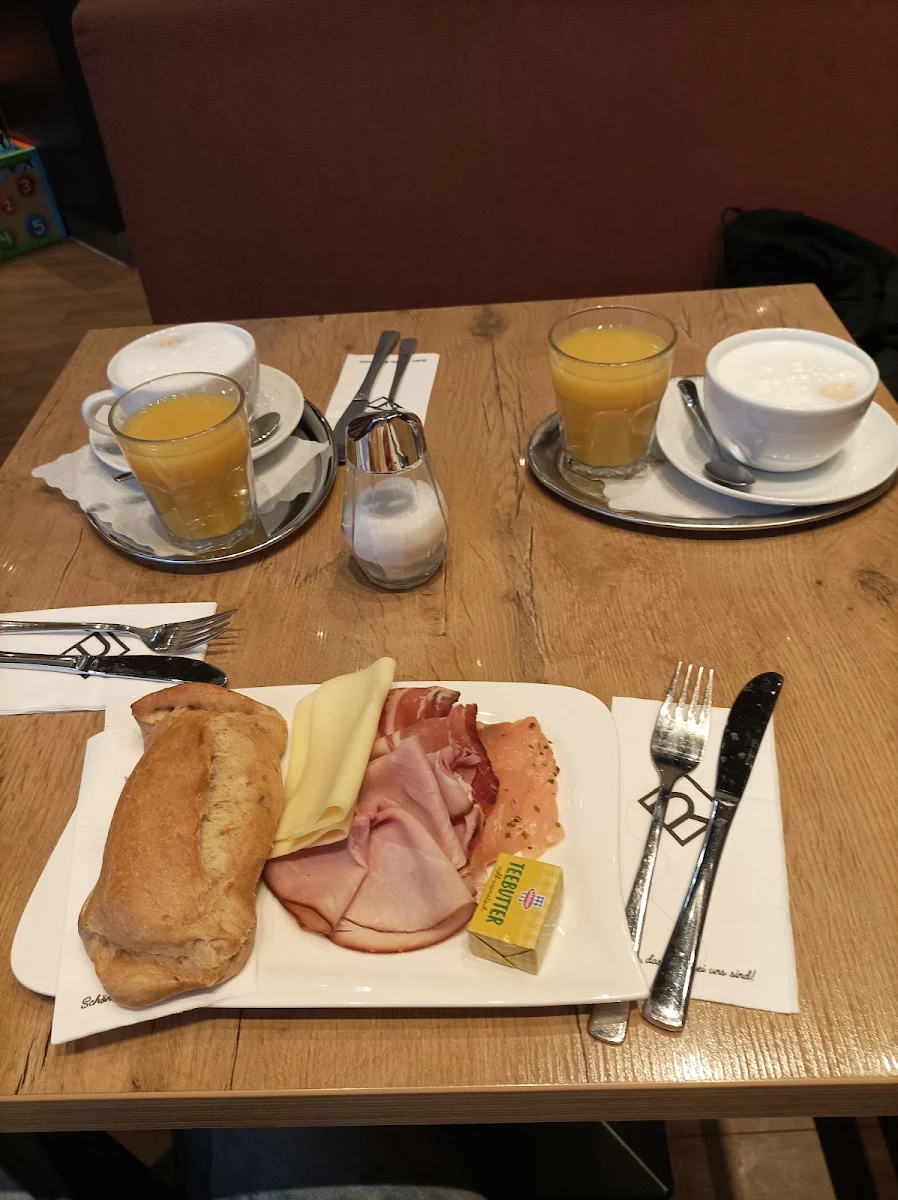 Essen und Trinken photo 2