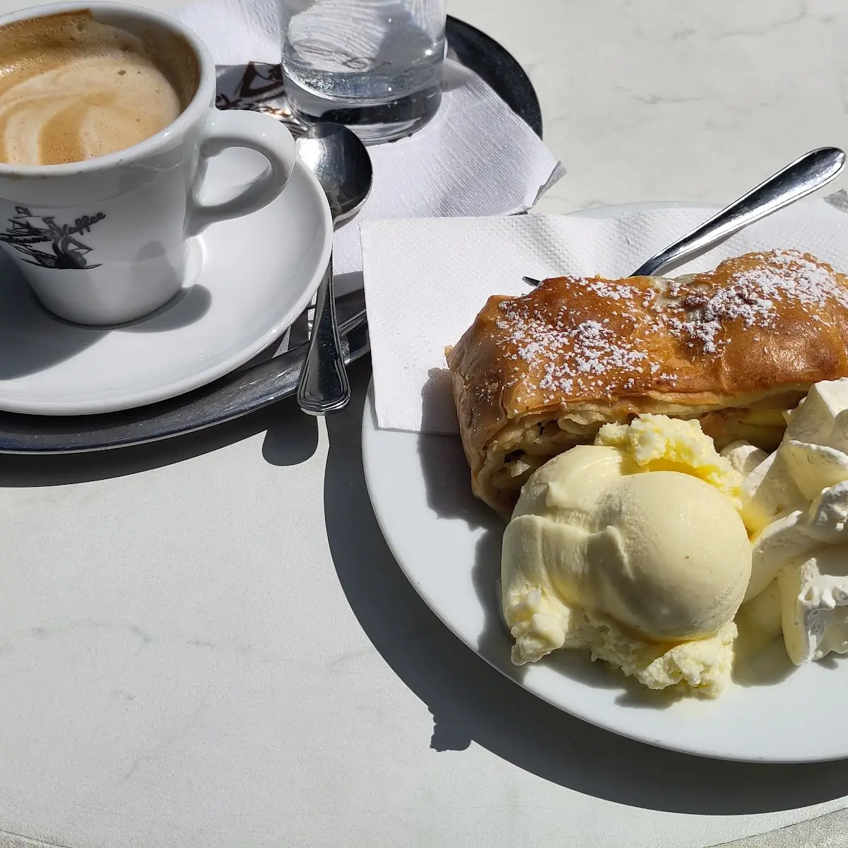 Essen und Trinken photo 3