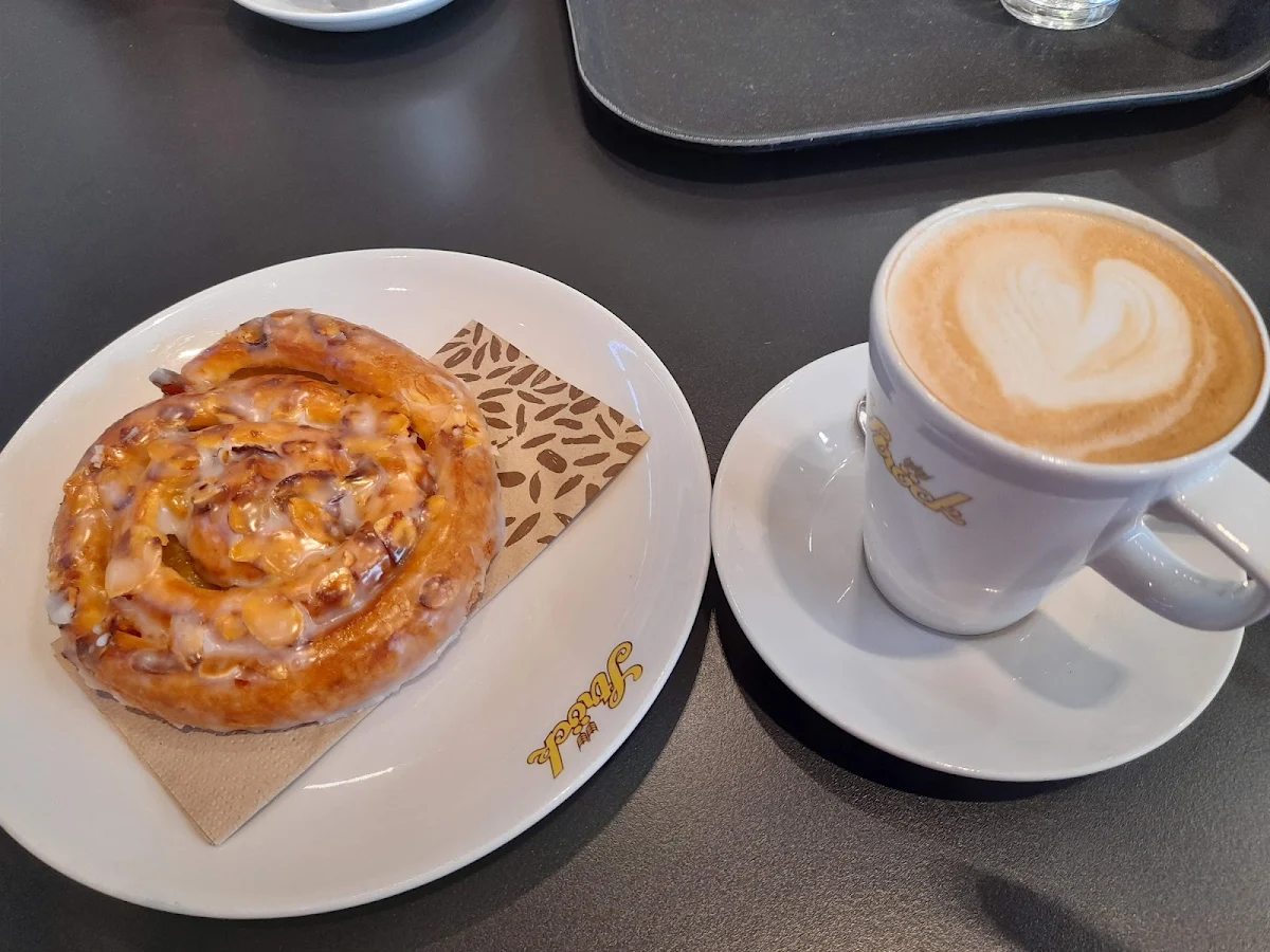 Essen und Trinken photo 3