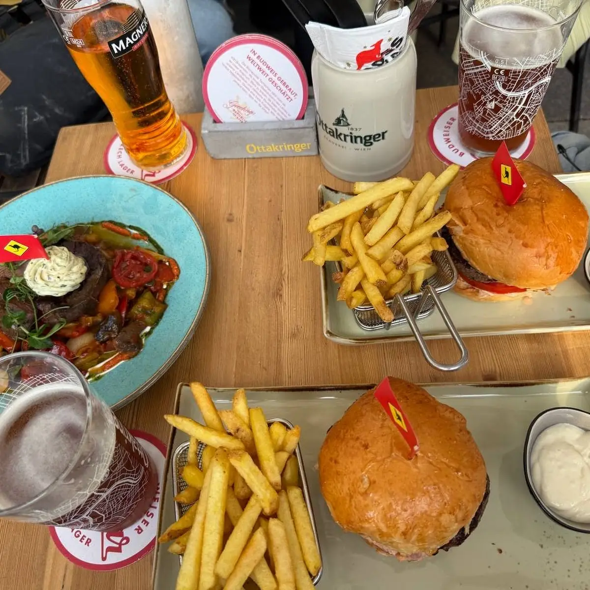Essen und Trinken, Crossfield's Australian Pub