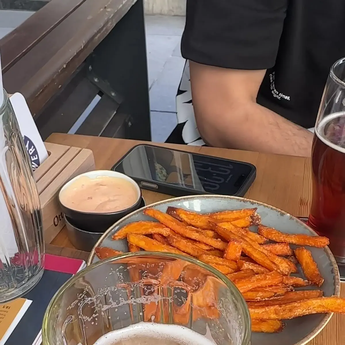 Essen und Trinken, Crossfield's Australian Pub