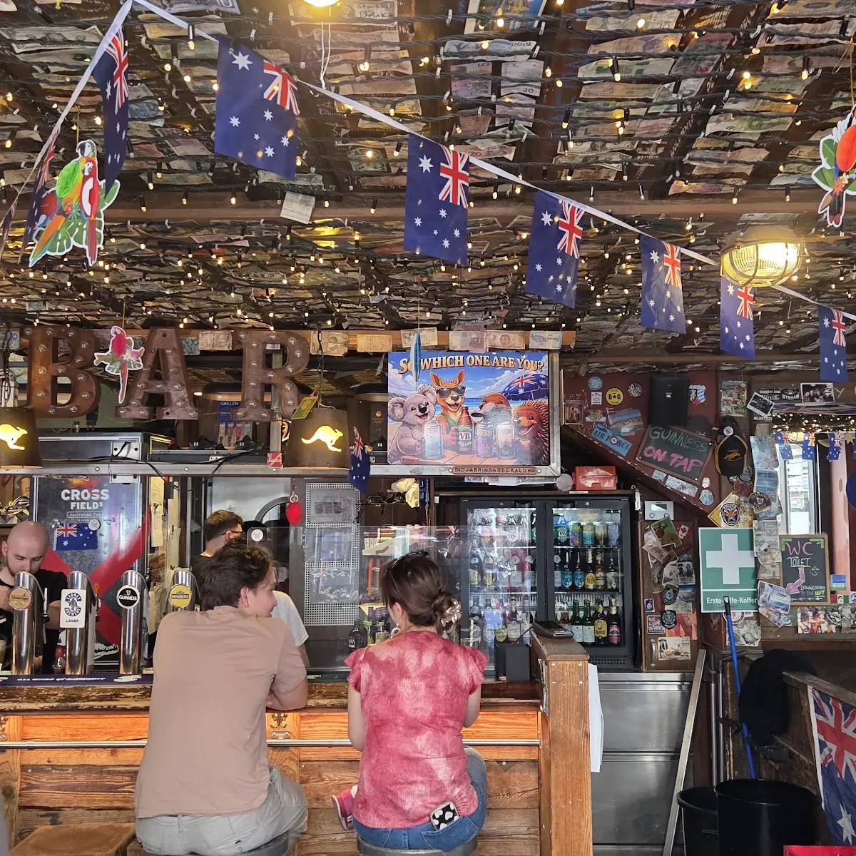 Atmosphäre, Crossfield's Australian Pub