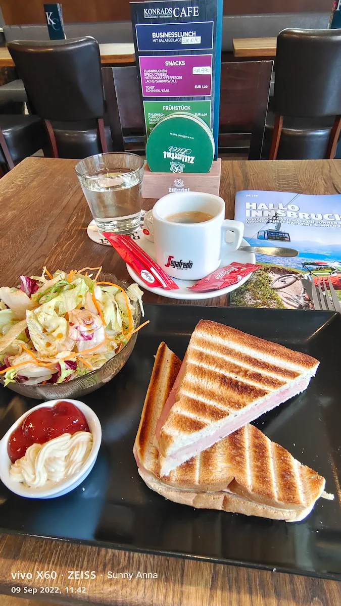 Essen und Trinken, KONRADS CAFE Innsbruck