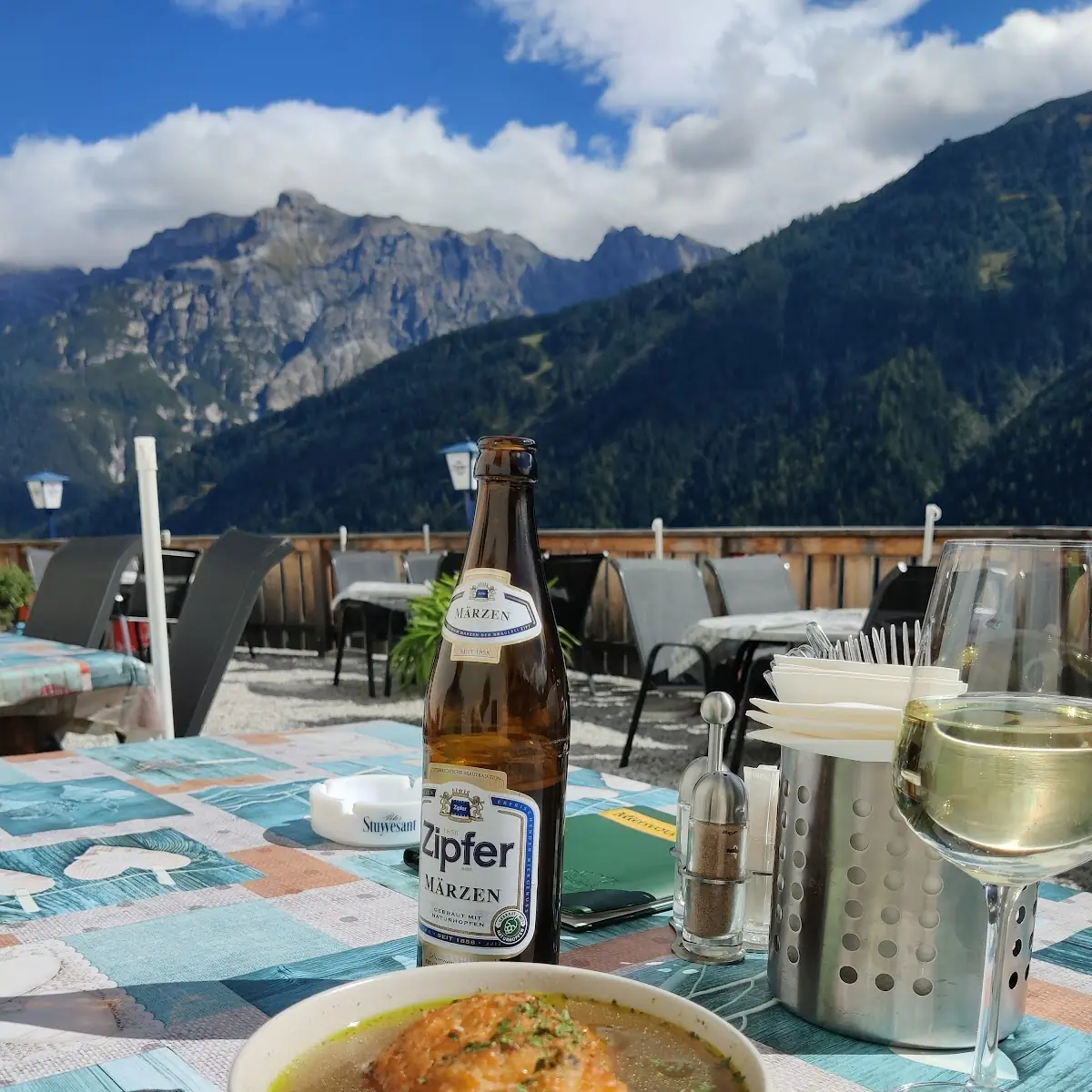 Essen und Trinken photo 2