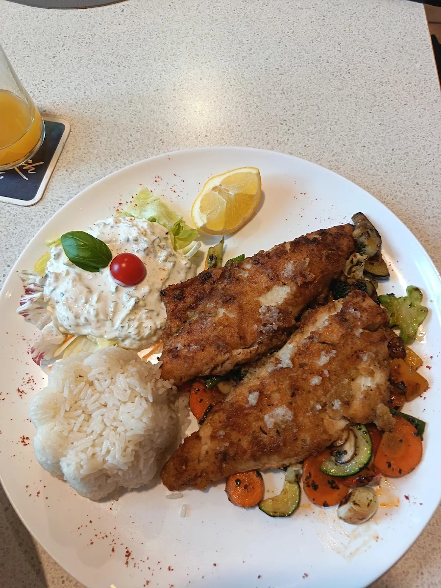 Essen und Trinken photo 2