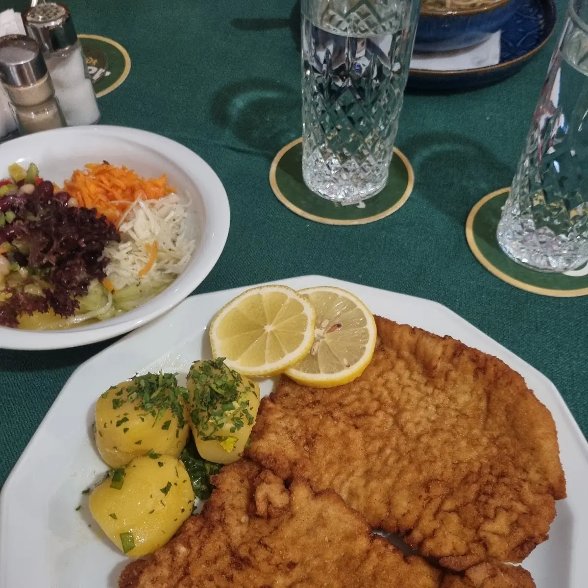 Essen und Trinken photo 2