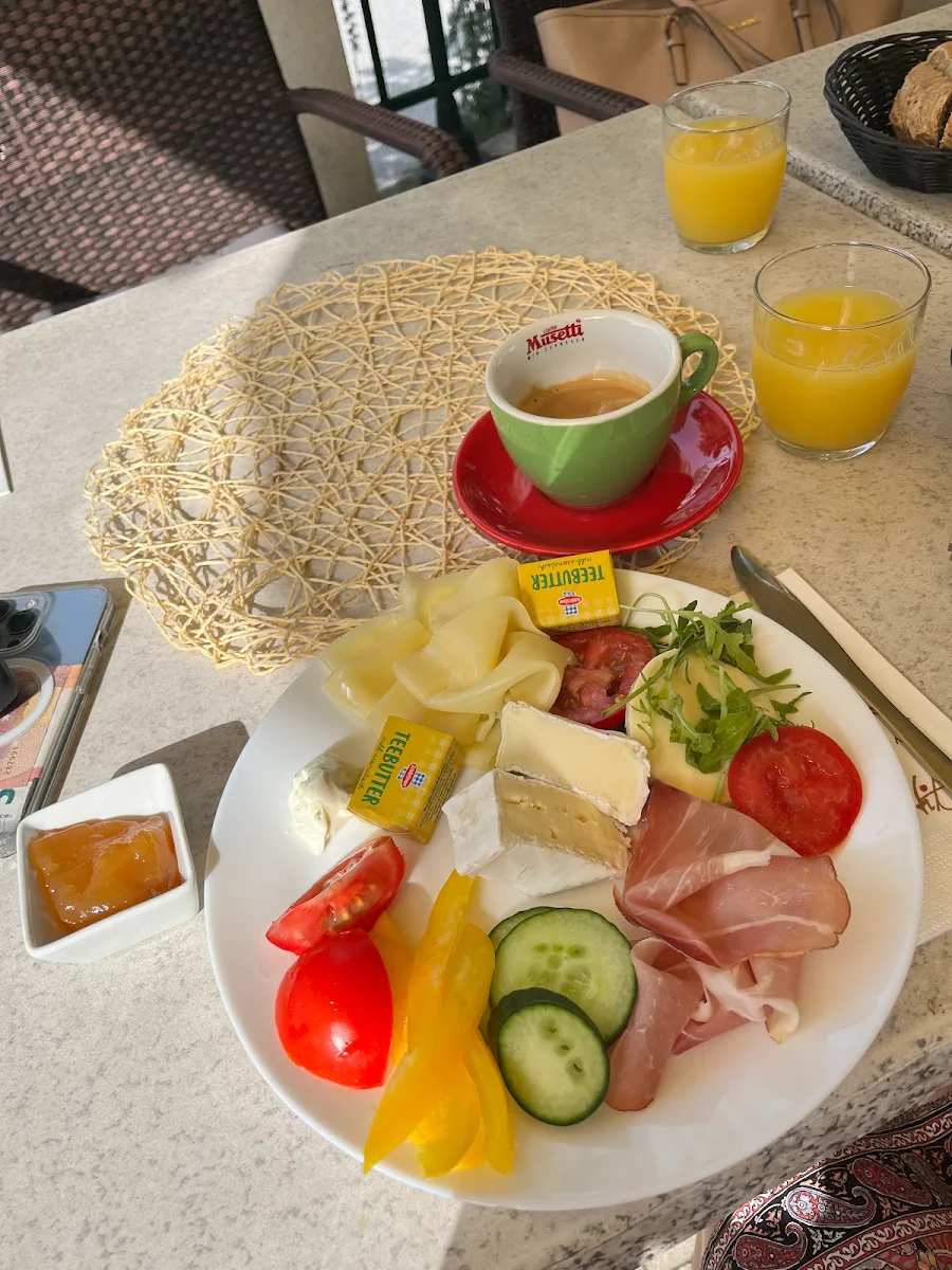 Essen und Trinken photo 1