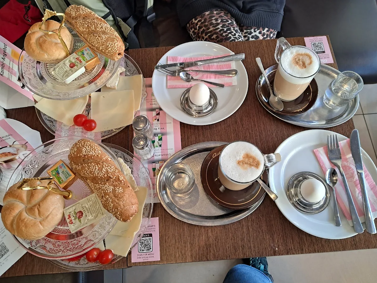 Essen und Trinken photo 1