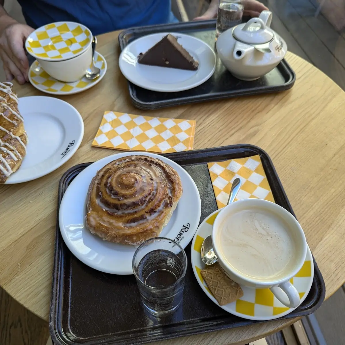 Essen und Trinken photo 3