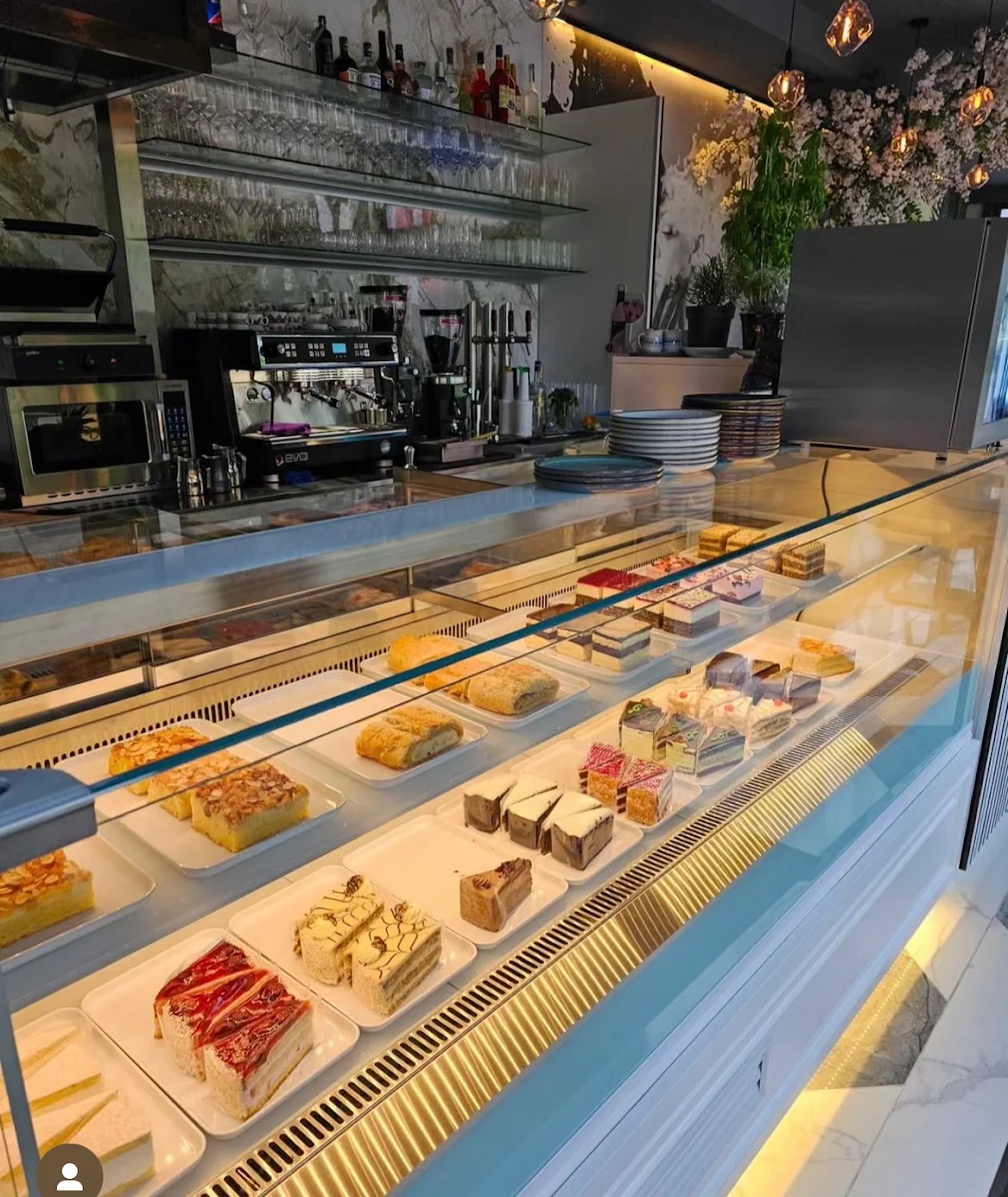 Aura Café Vienna Titelbild