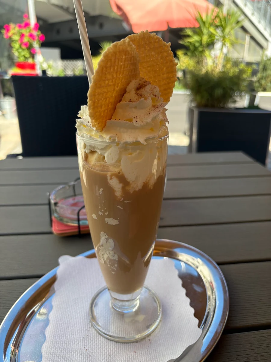 Essen und Trinken photo 1