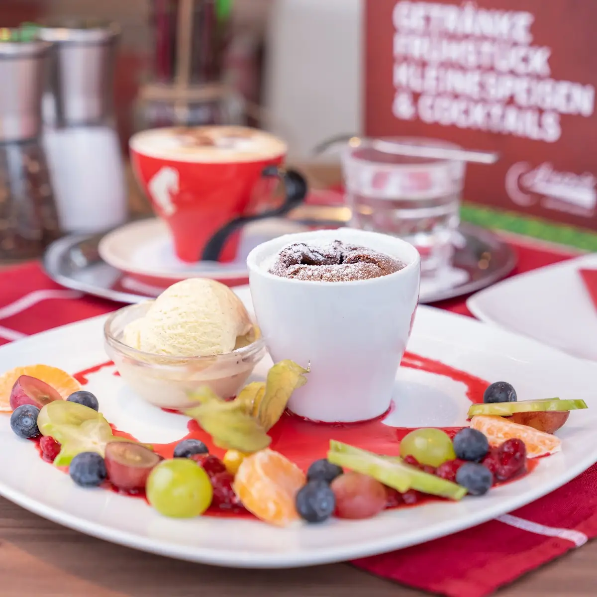 Essen und Trinken photo 1