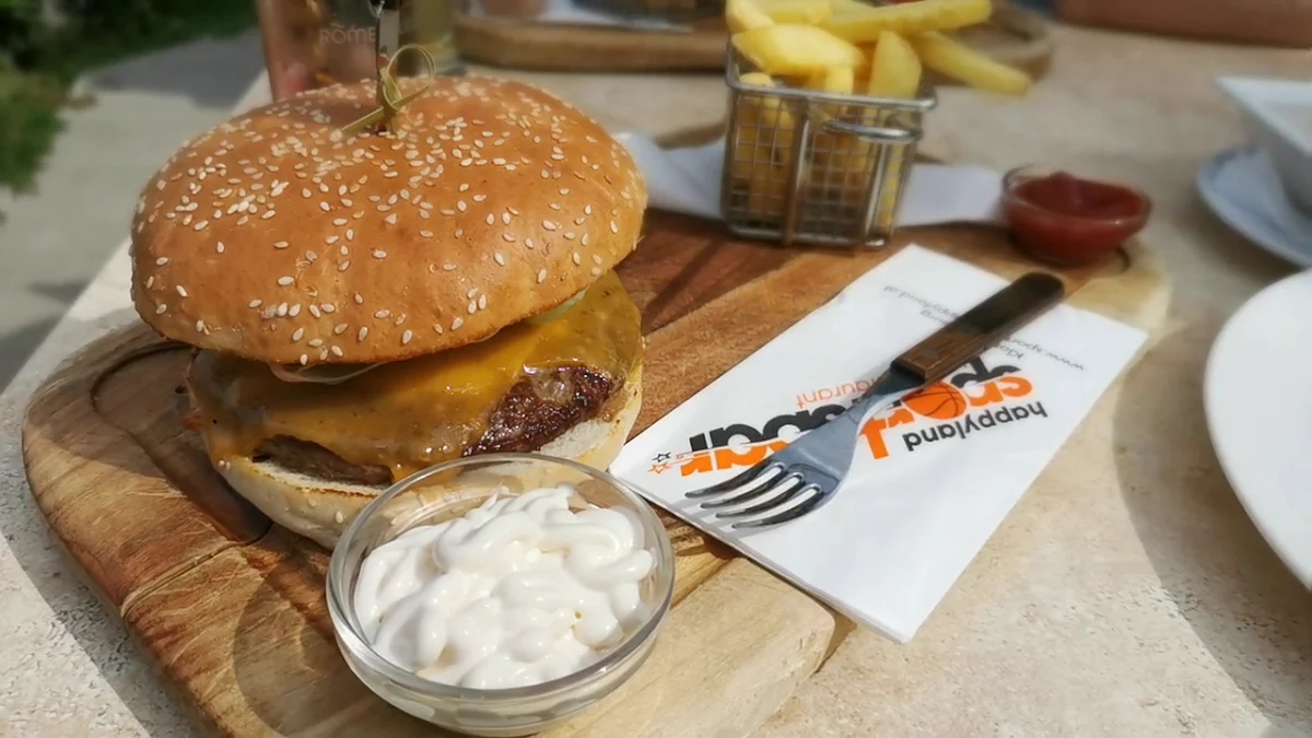 Essen und Trinken, Sportsbar-Happyland