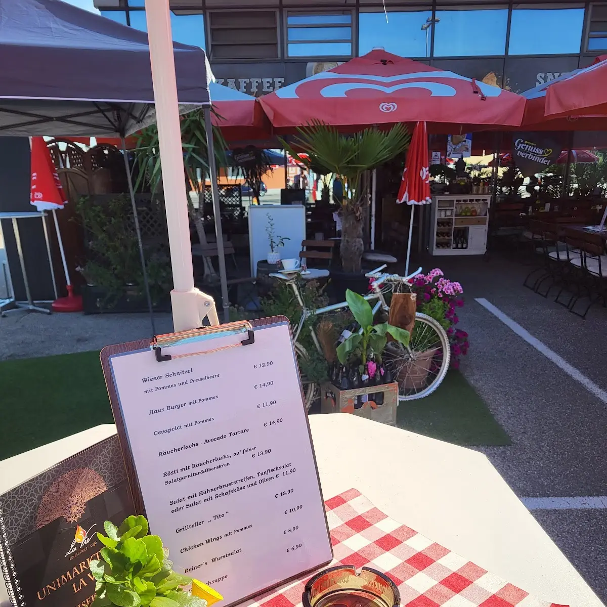 Essen und Trinken photo 2