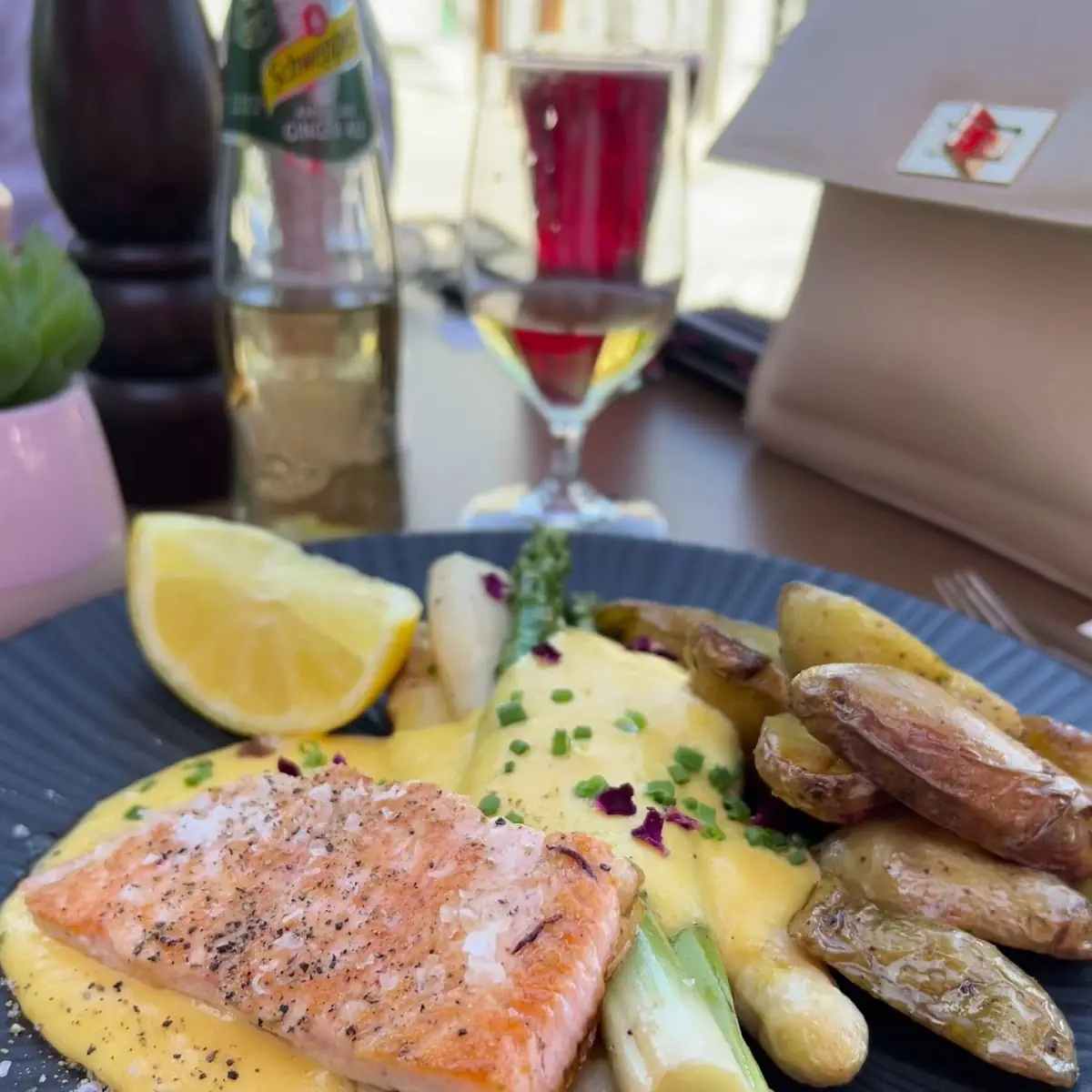 Essen und Trinken photo 2