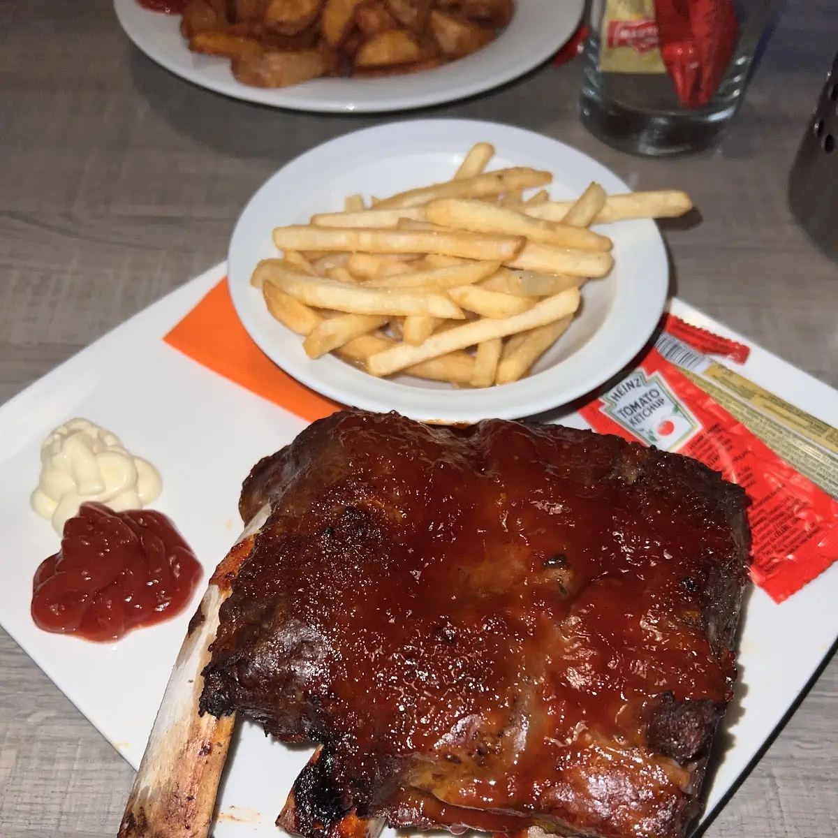 Essen und Trinken photo 1