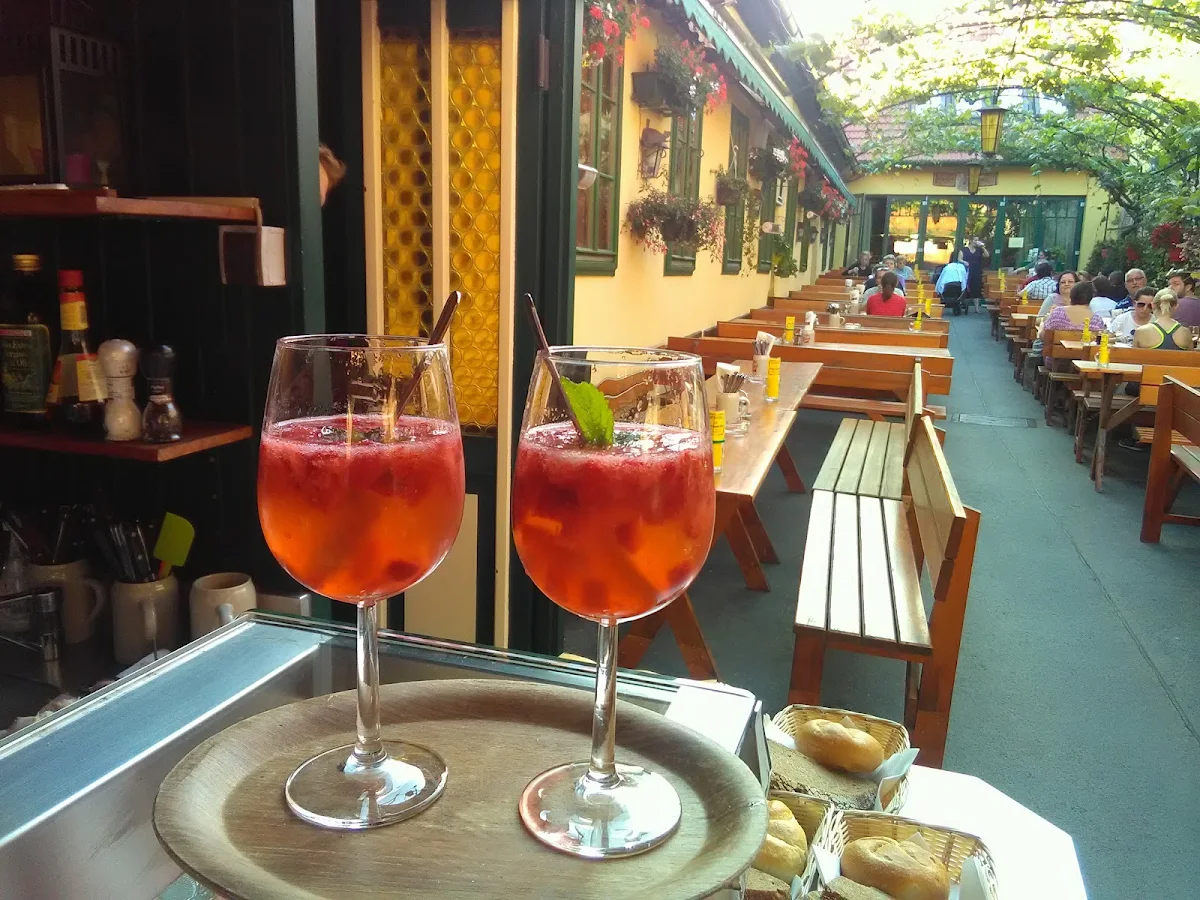 Essen und Trinken photo 2