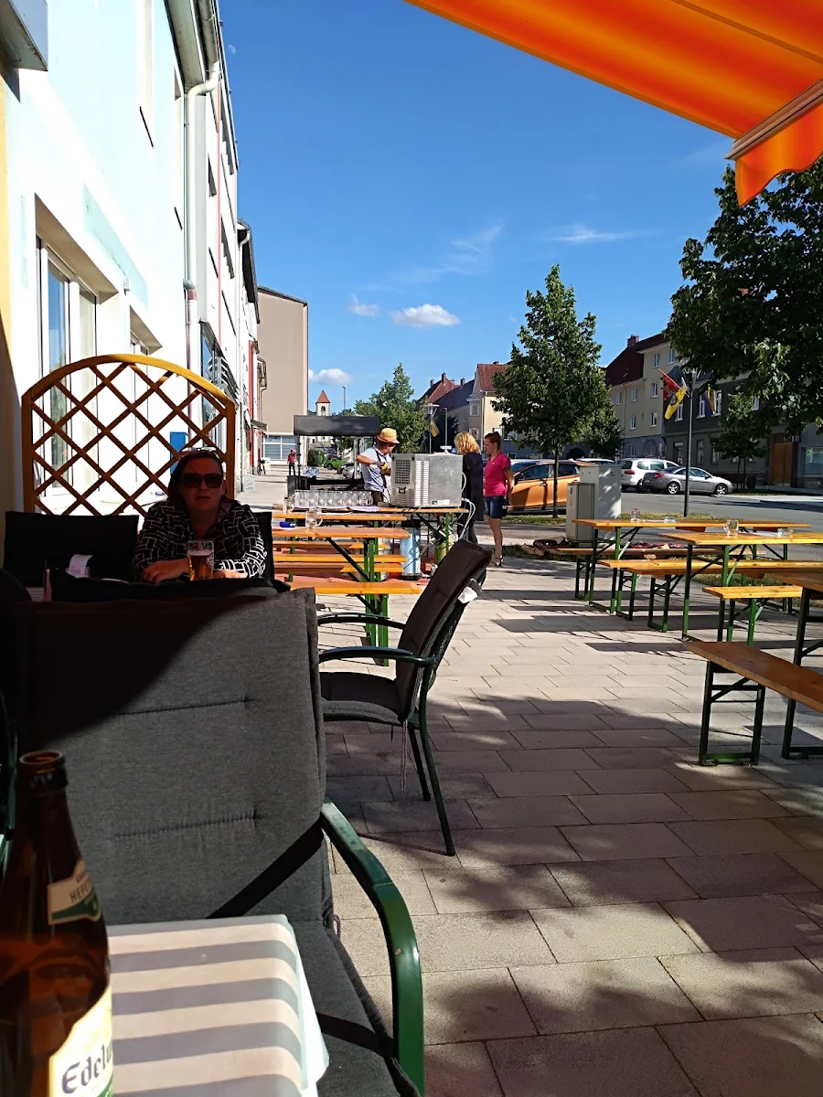 Cafe Pub Titelbild