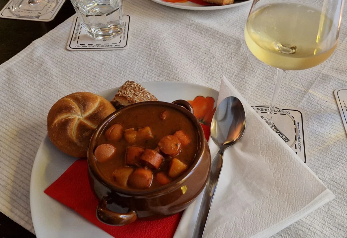 Essen und Trinken, Altstadt Weinstube