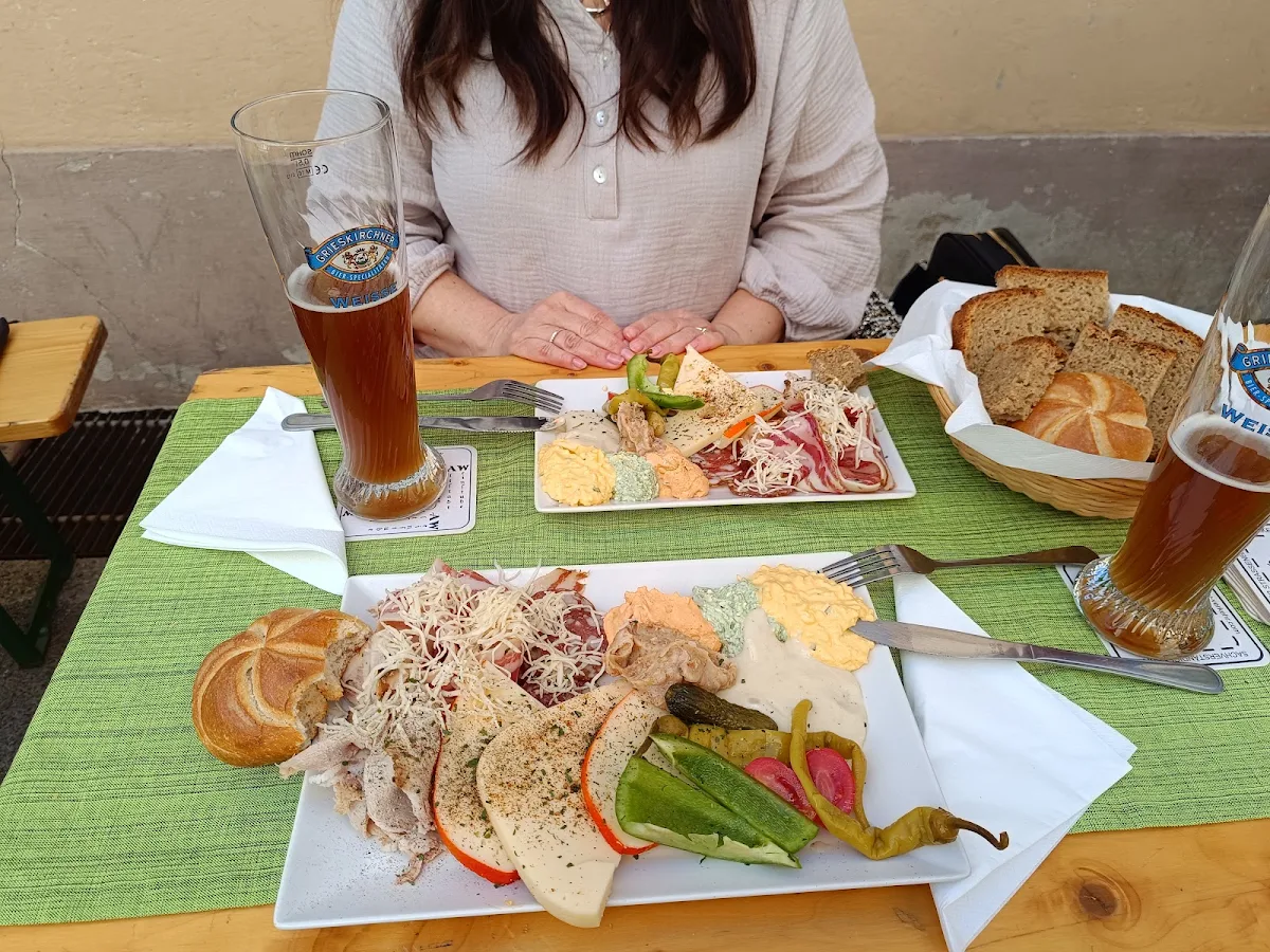 Essen und Trinken, Altstadt Weinstube
