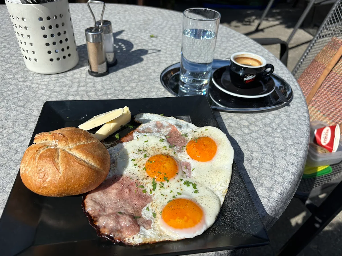 Essen und Trinken photo 1