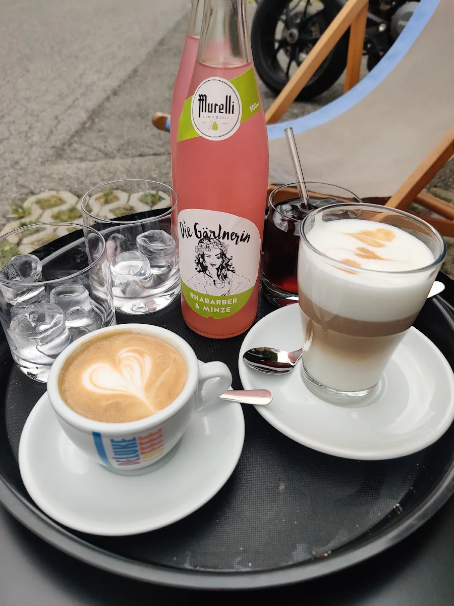 Essen und Trinken, Deluke Coffee