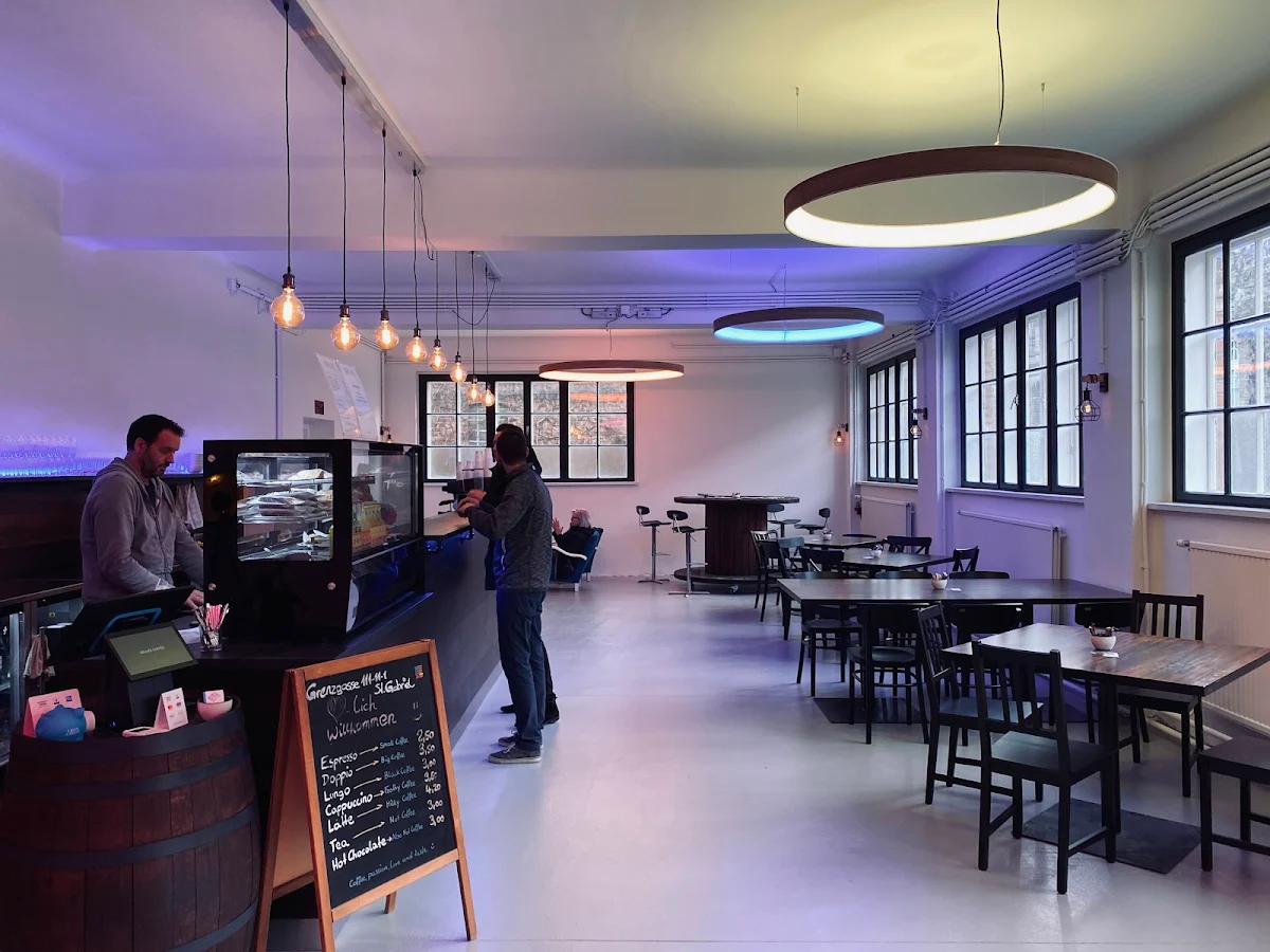 Atmosphäre, Deluke Coffee