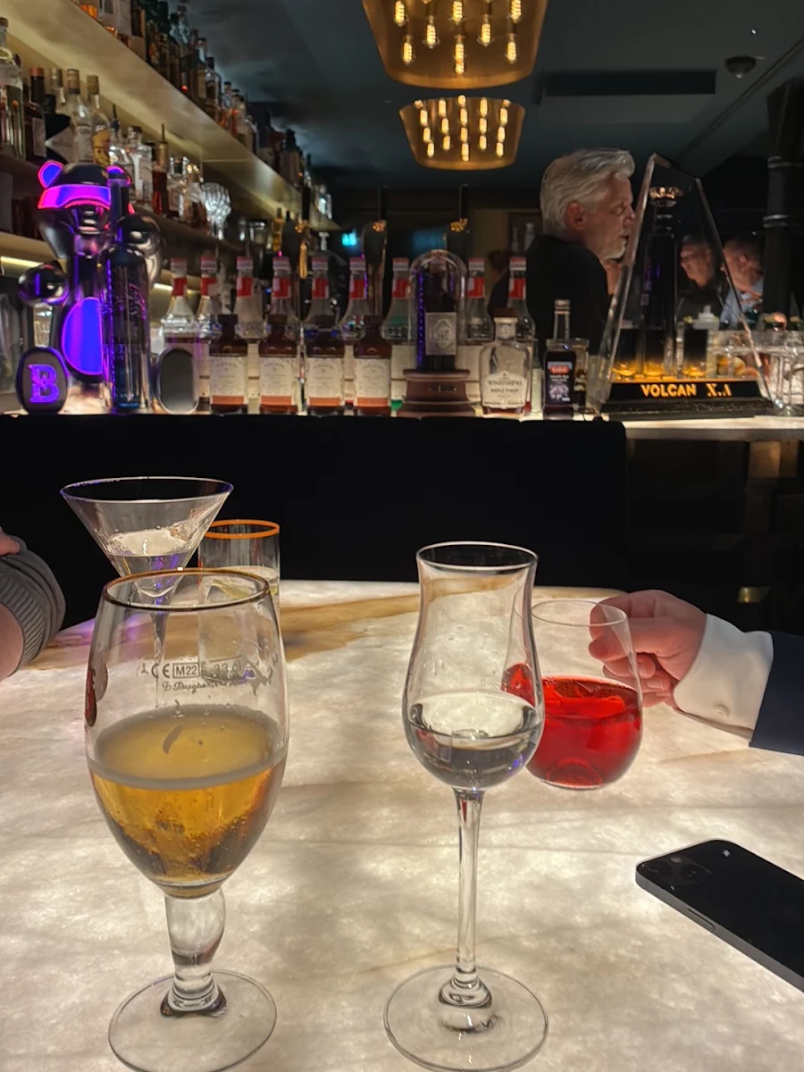 Essen und Trinken, August Cocktail Bar