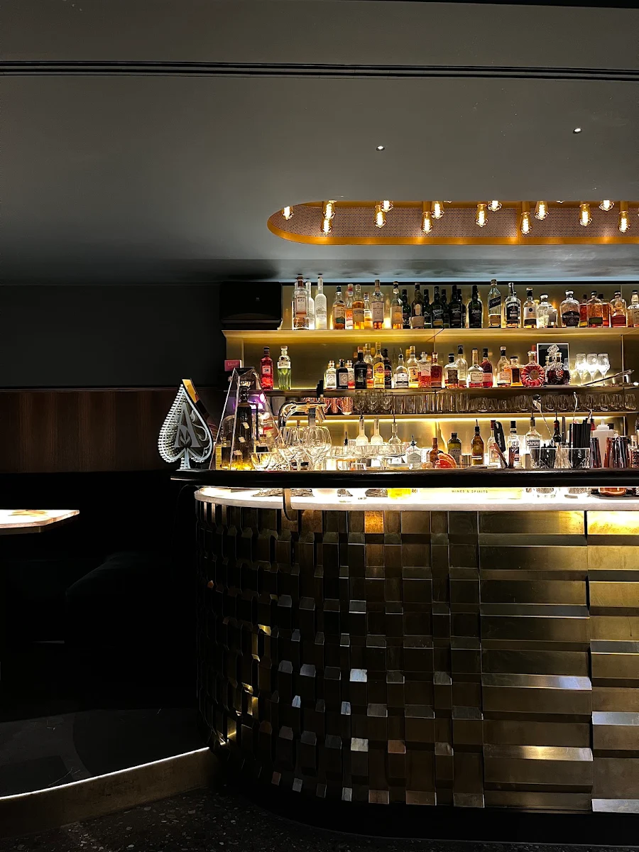 Atmosphäre, August Cocktail Bar