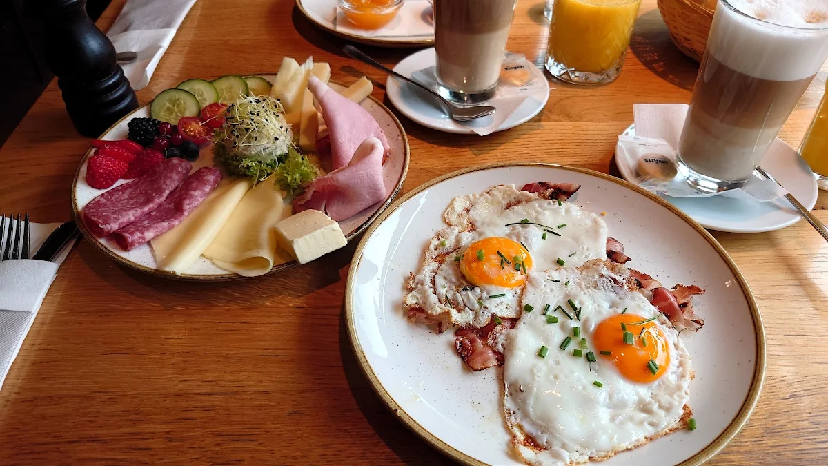 Essen und Trinken photo 1
