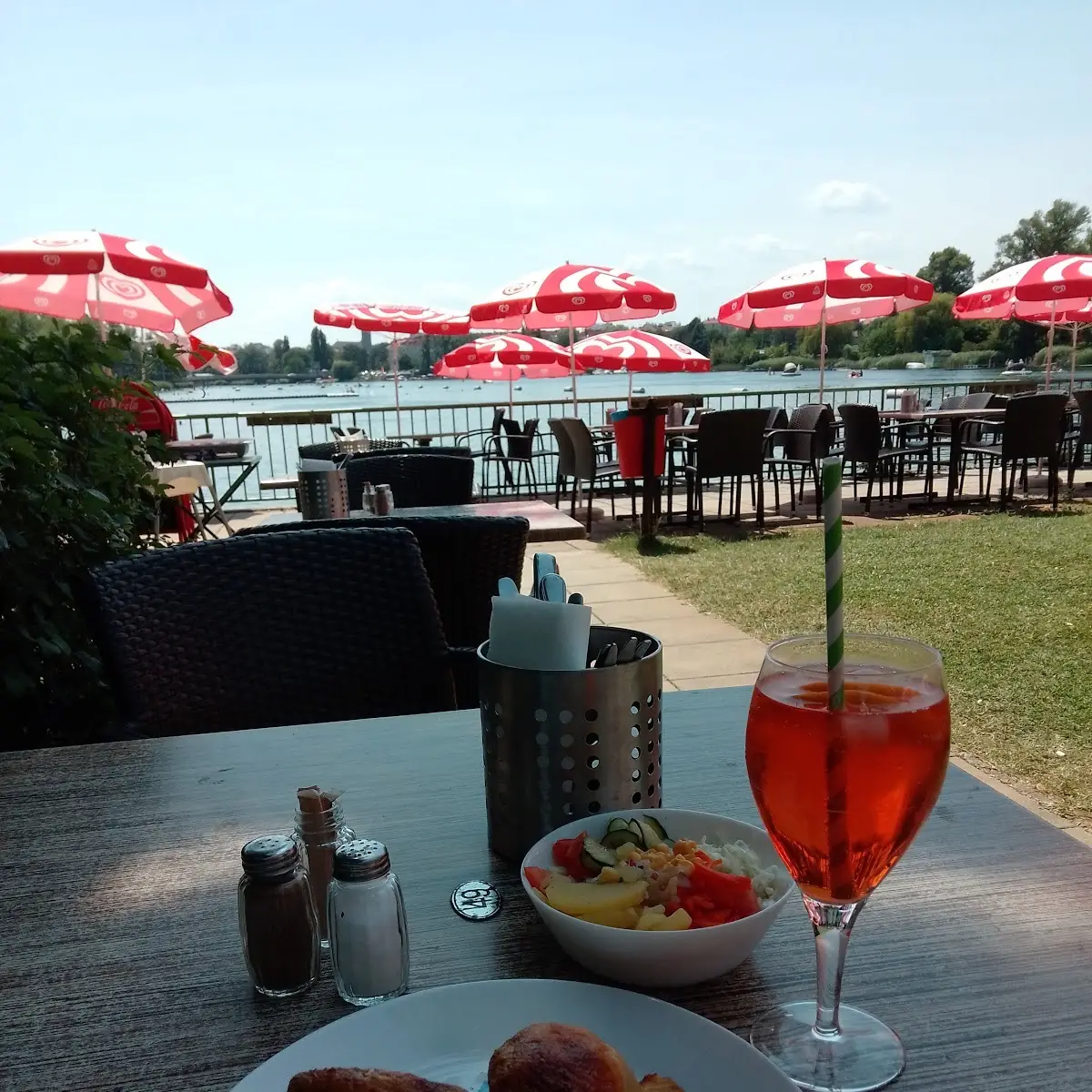 Essen und Trinken photo 3