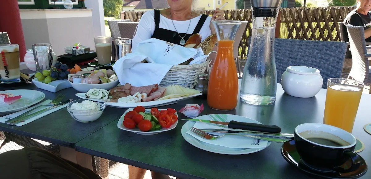Essen und Trinken photo 2