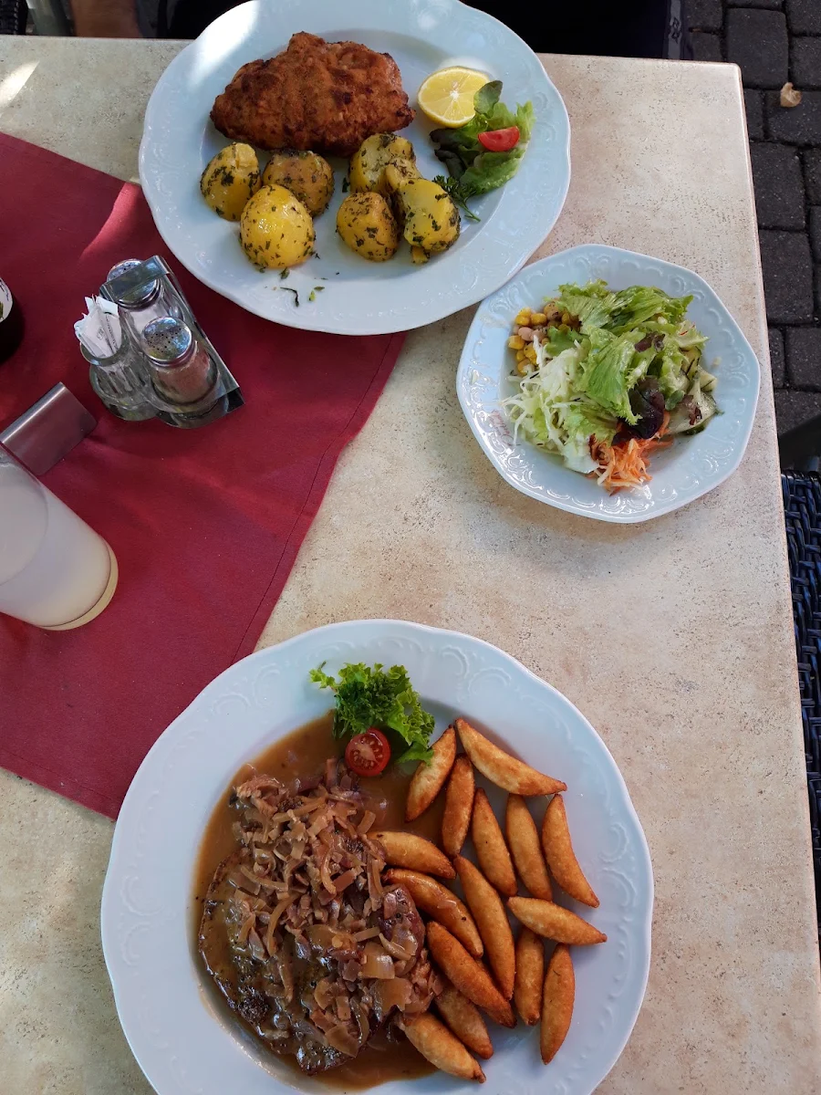 Essen und Trinken photo 3