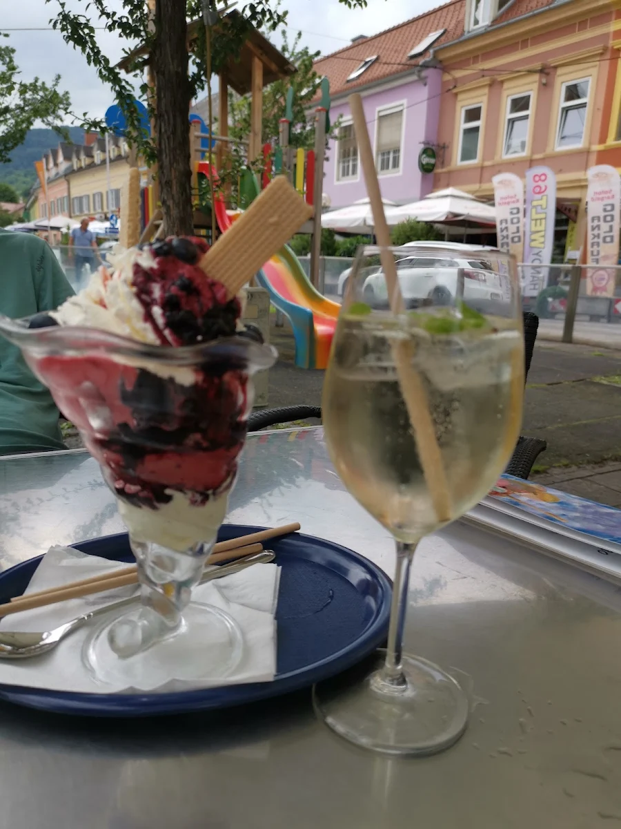 Essen und Trinken photo 1