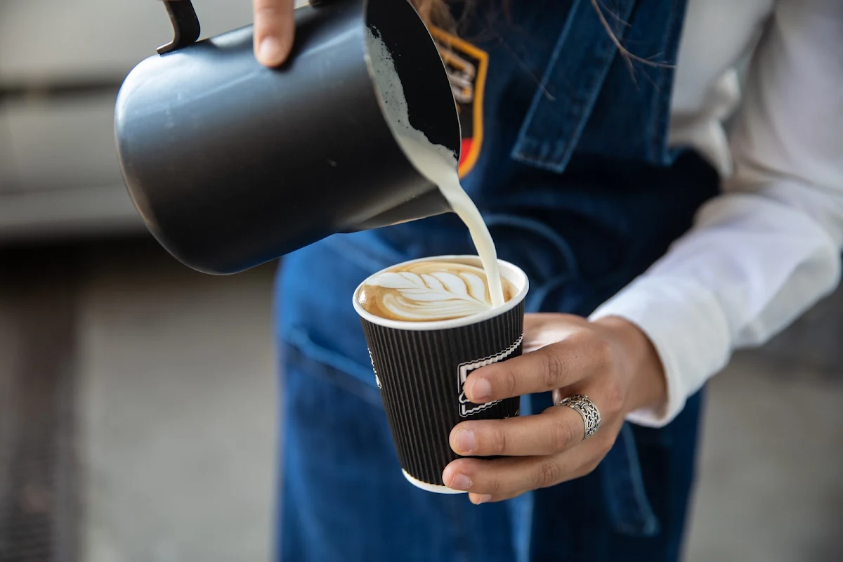ESPRESSOMOBIL im ALTEN AKH, premium Barista Coffee to go Titelbild