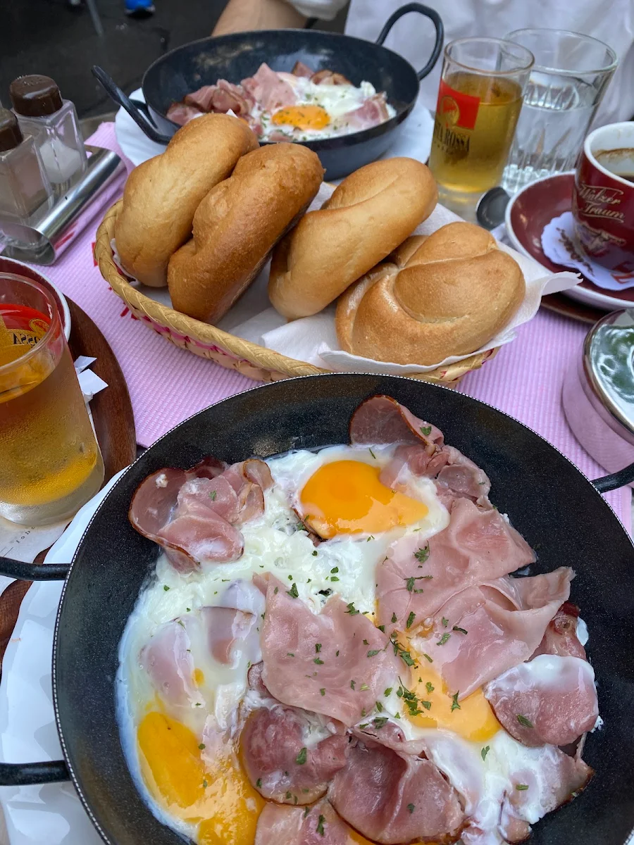 Essen und Trinken photo 2