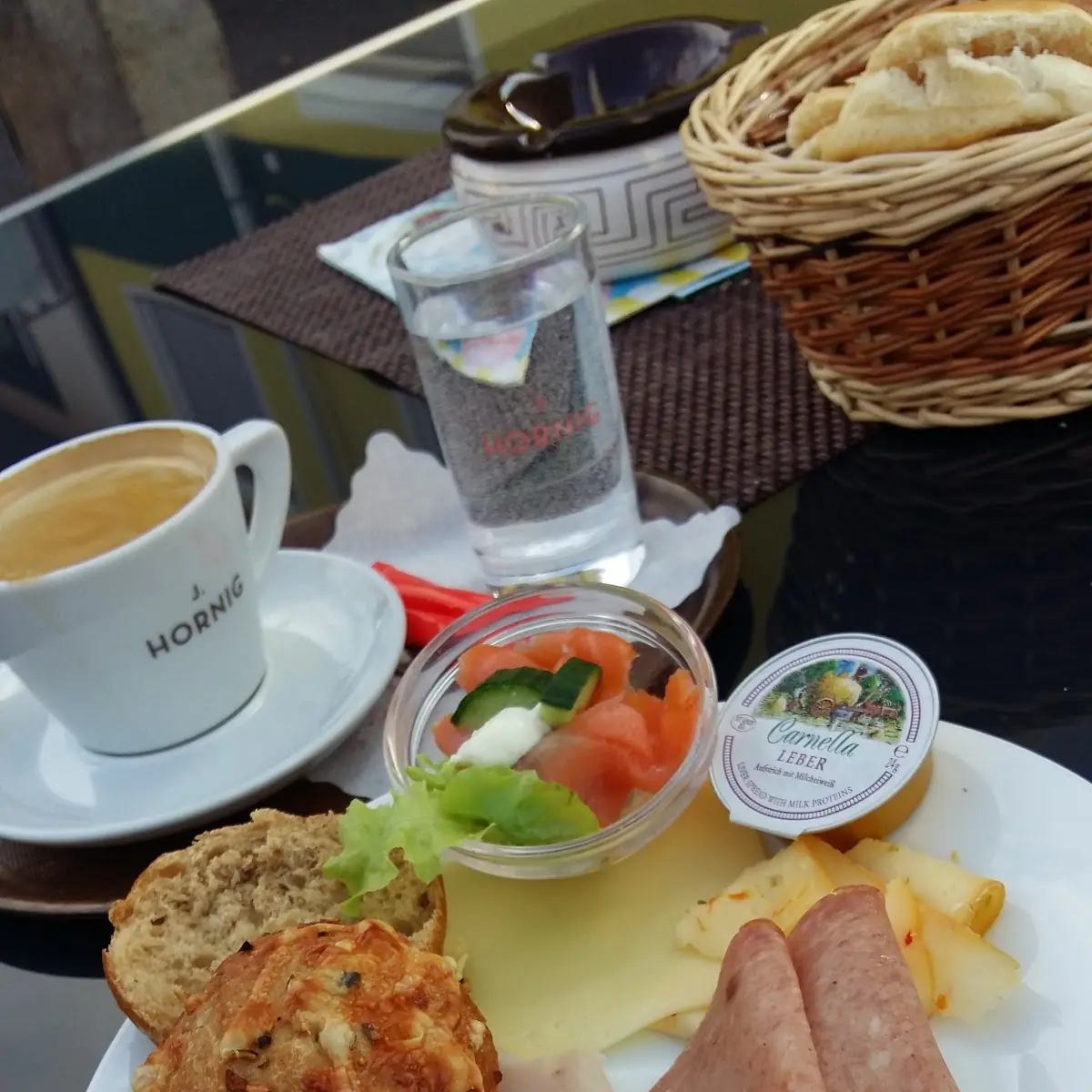 Essen und Trinken photo 2