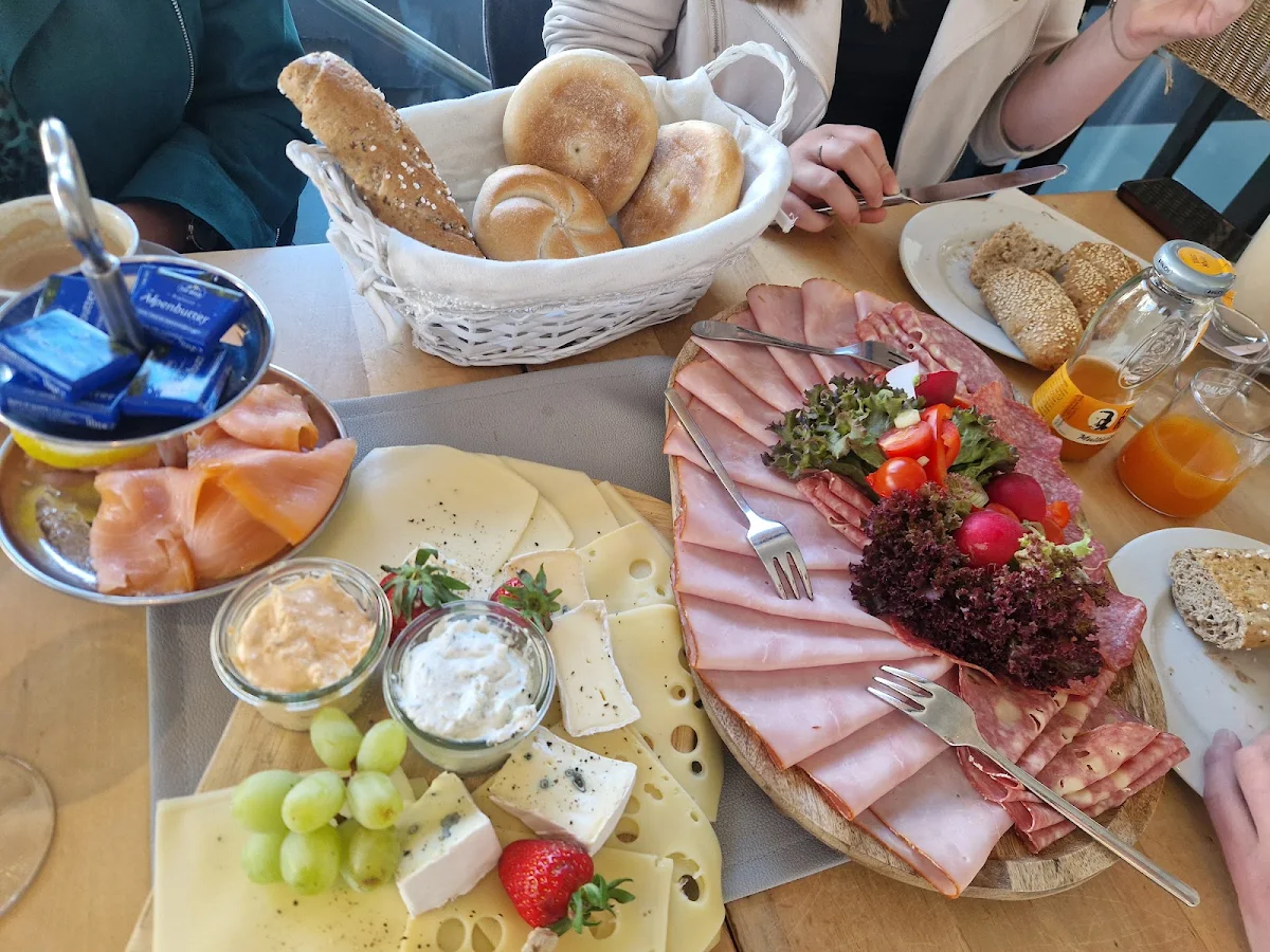 Essen und Trinken photo 2