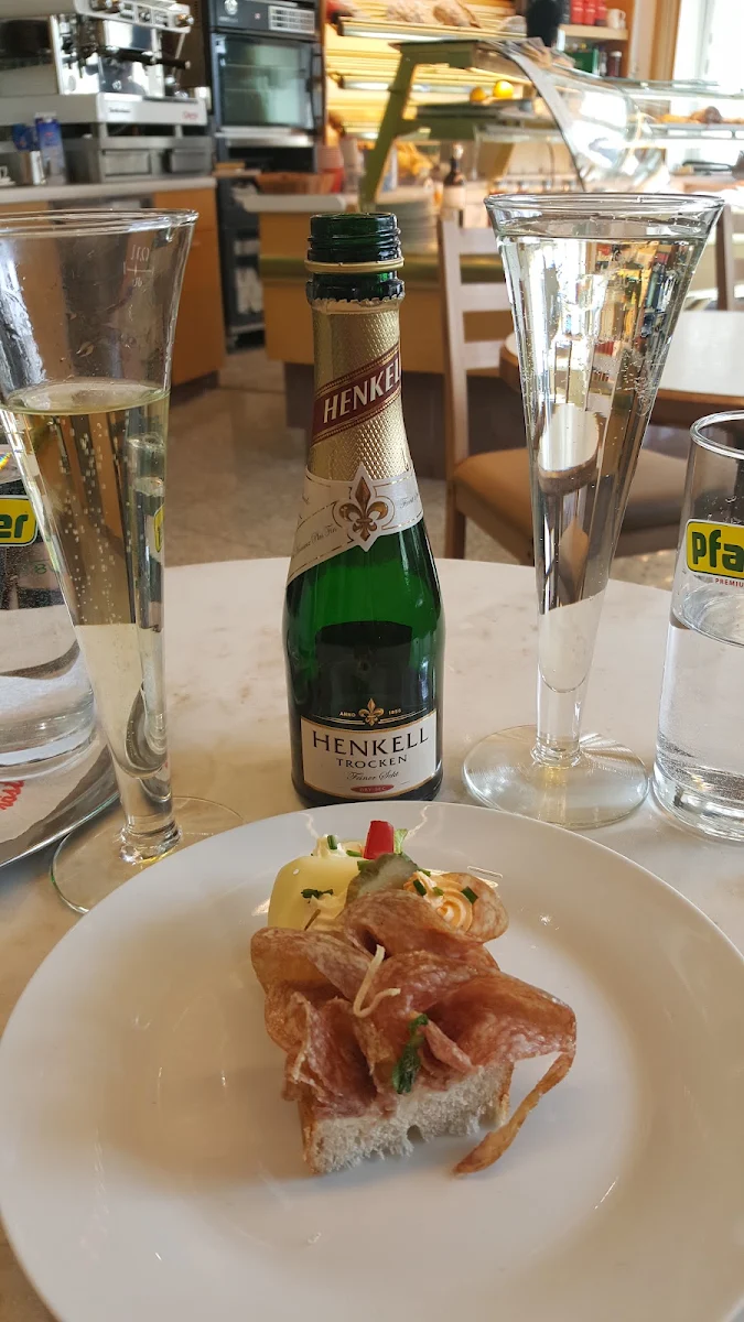 Essen und Trinken photo 1