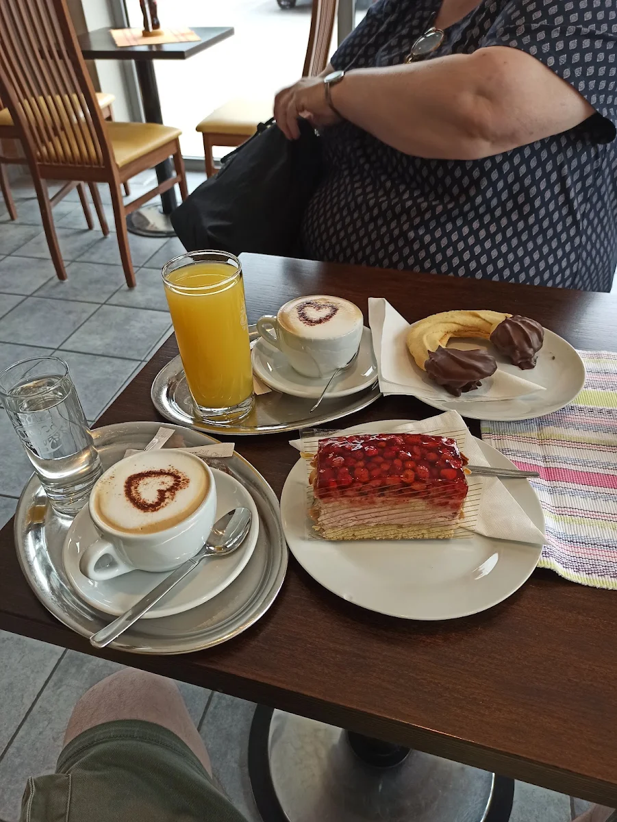Essen und Trinken photo 1