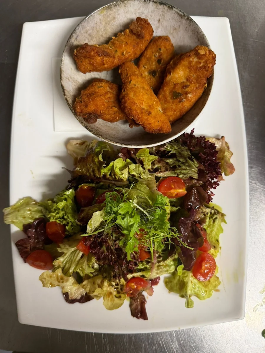 Essen und Trinken, VIVES - Bistro & Café