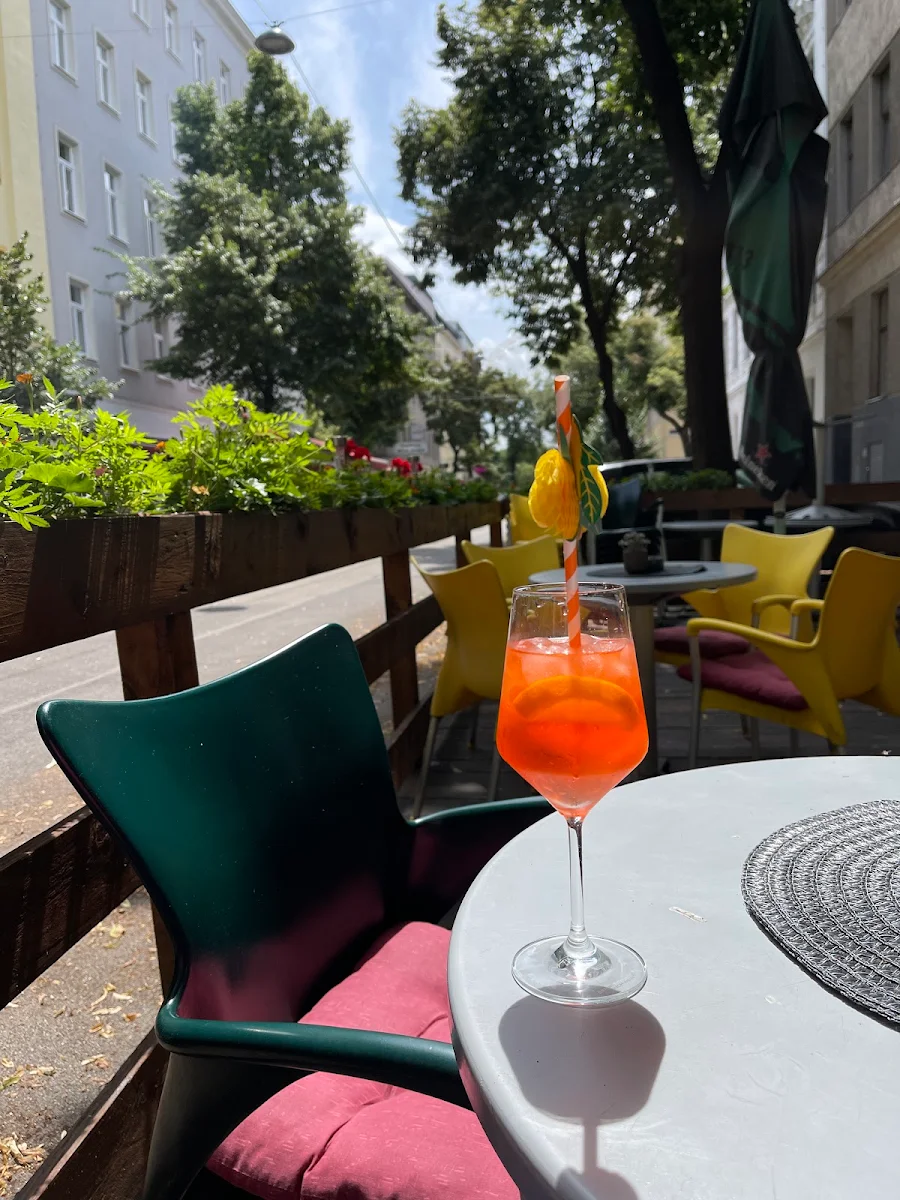 Cafe Happy Day Titelbild