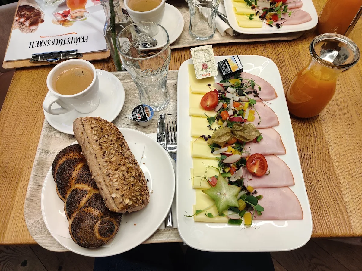 Essen und Trinken photo 3