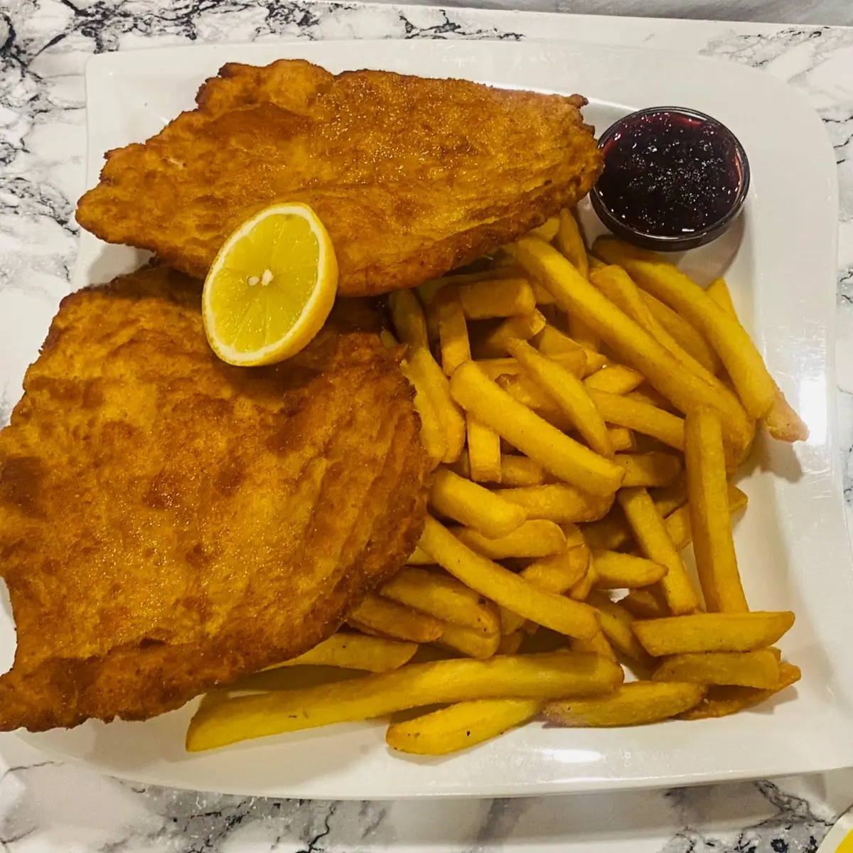 Essen und Trinken, Restaurant & Pizzeria Marina