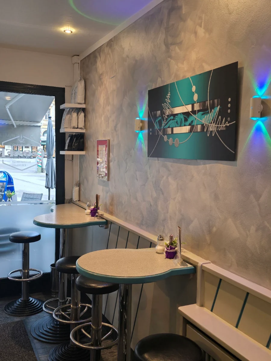 C - Cafe Titelbild