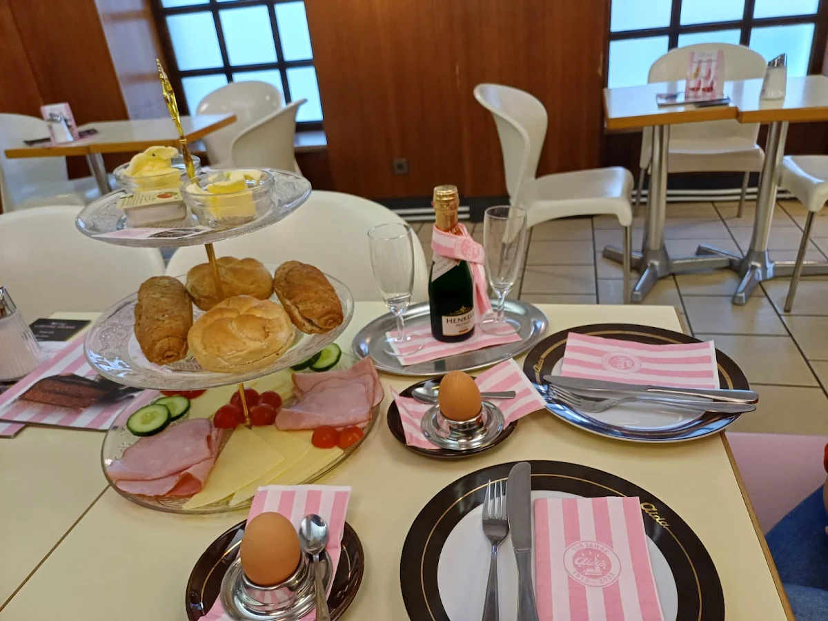 Essen und Trinken photo 1