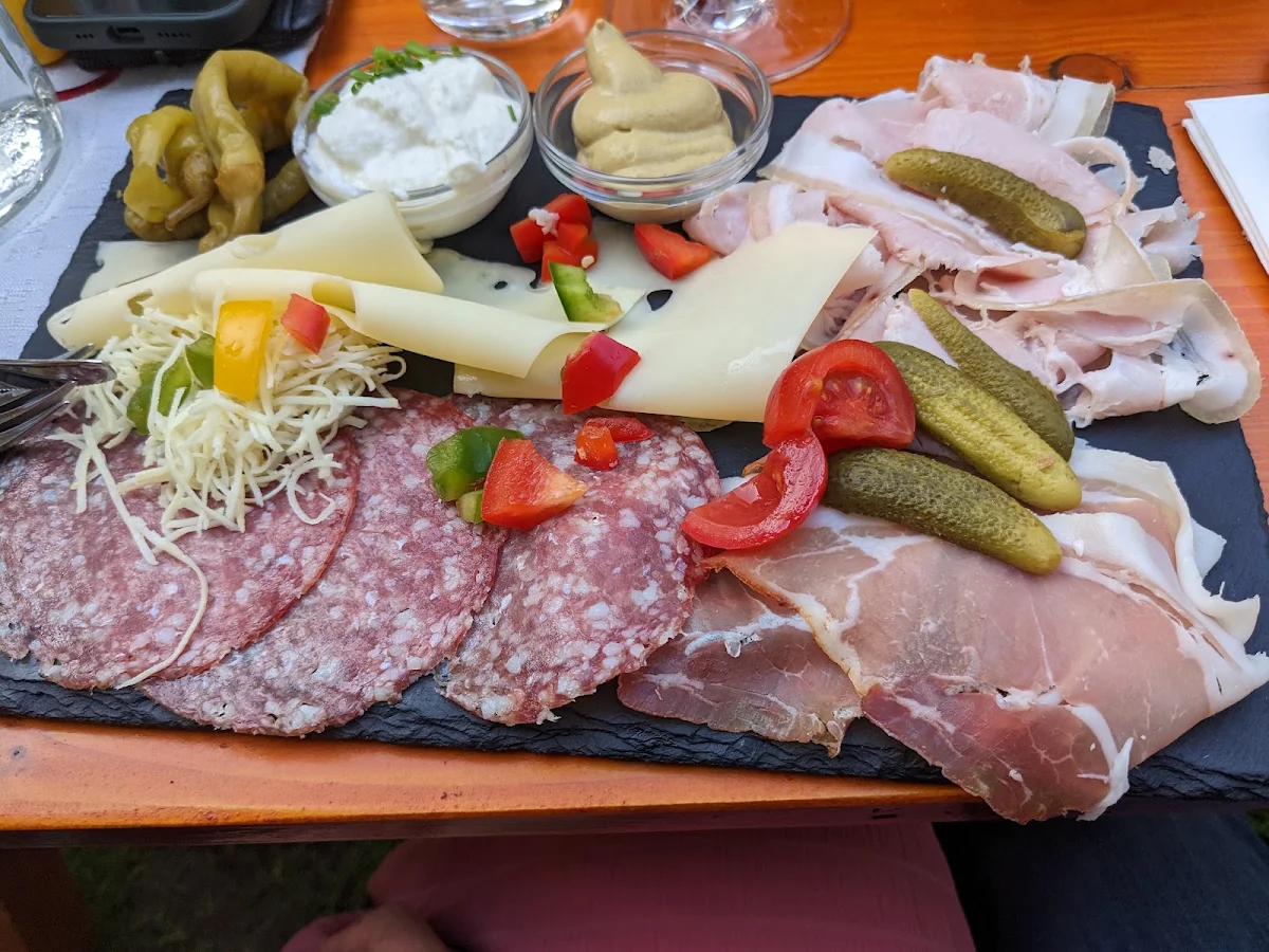 Essen und Trinken, wein & heuriger ganneshofer