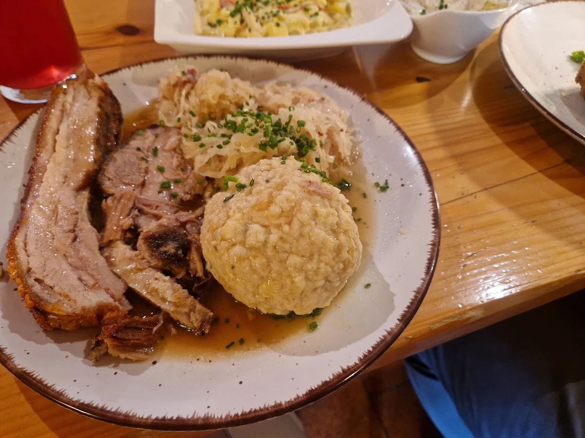 Essen und Trinken, wein & heuriger ganneshofer