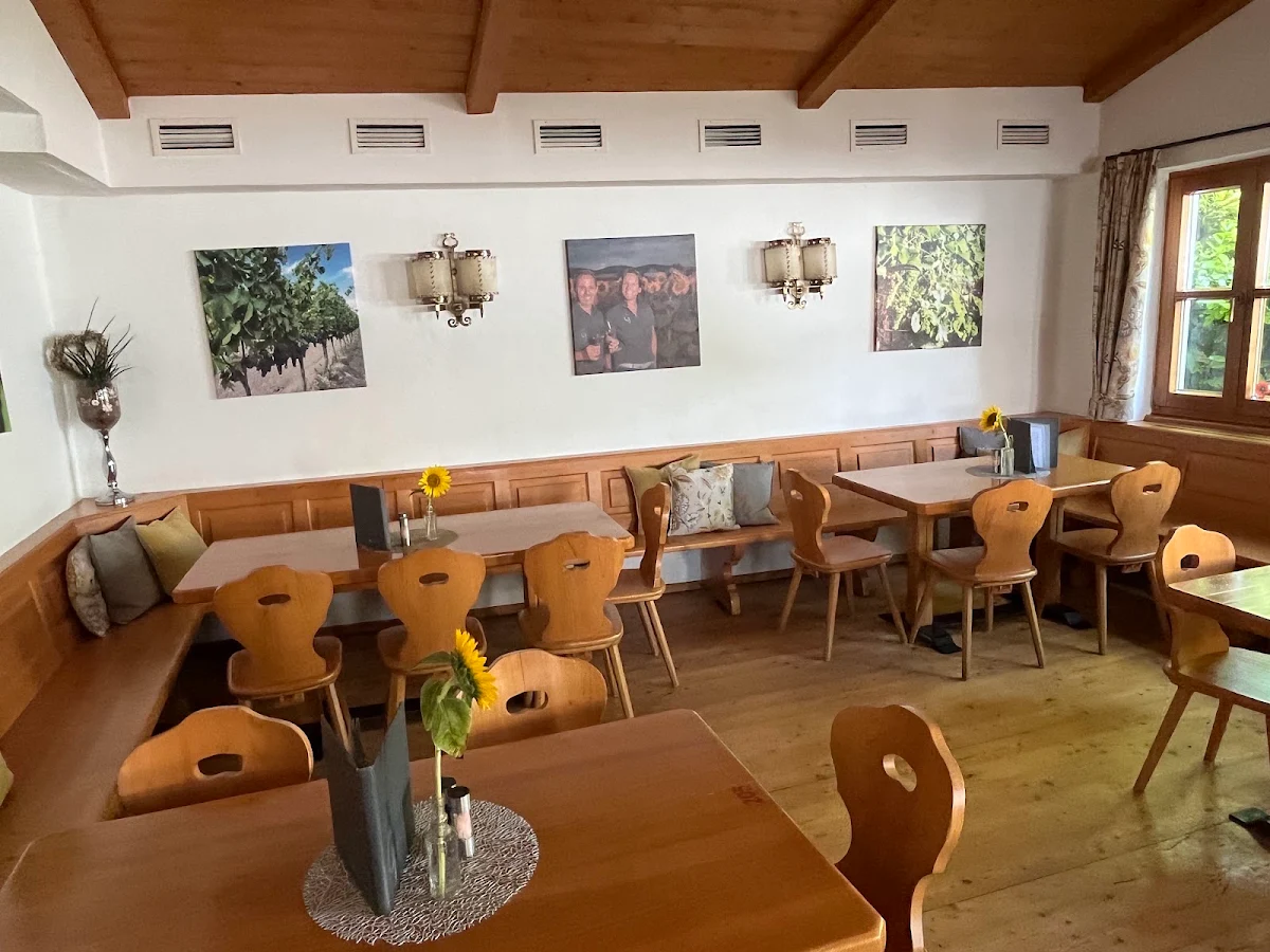 Atmosphäre, wein & heuriger ganneshofer