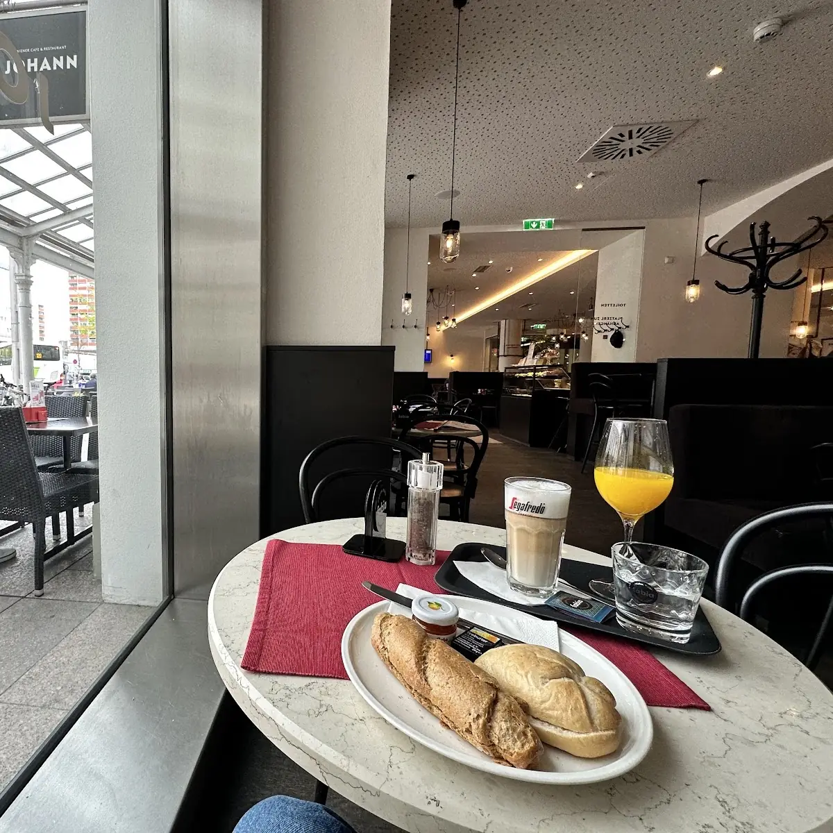 Essen und Trinken photo 1